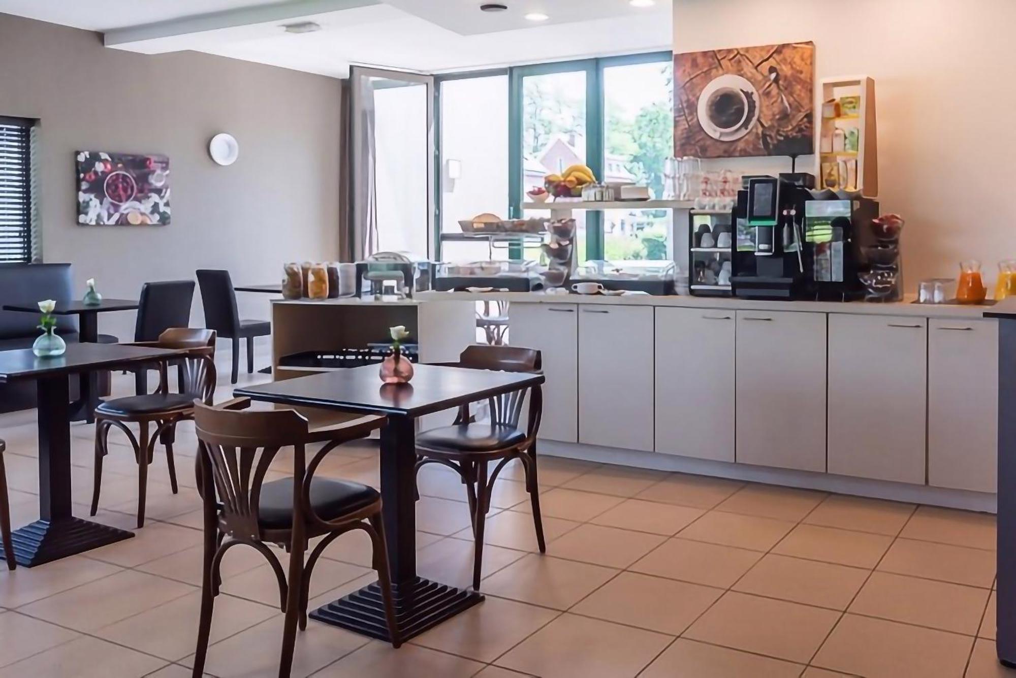 Hobbit Hotel Мехелен Екстериор снимка
